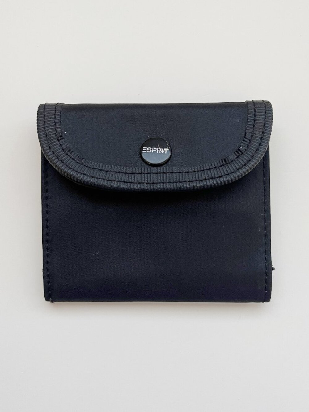 Esprit Black Wallet Snap Closure Vintage 90s Y2K sporty compact nylon minimalism